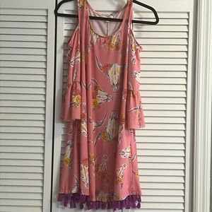 Simply Southern Cold shoulder dress. From smoke and pet free home.